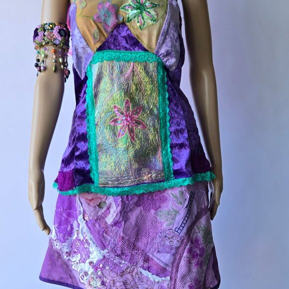 Whimsical Velvet Patchwork Top | Roselani Jasmin | Size Small - Picture 11 of 13